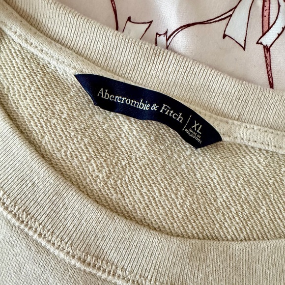 Abercrombie & Fitch Women's Cream Sweatshirt size XL - Picture 2 of 3